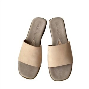 Aerosoles | nude suede slides